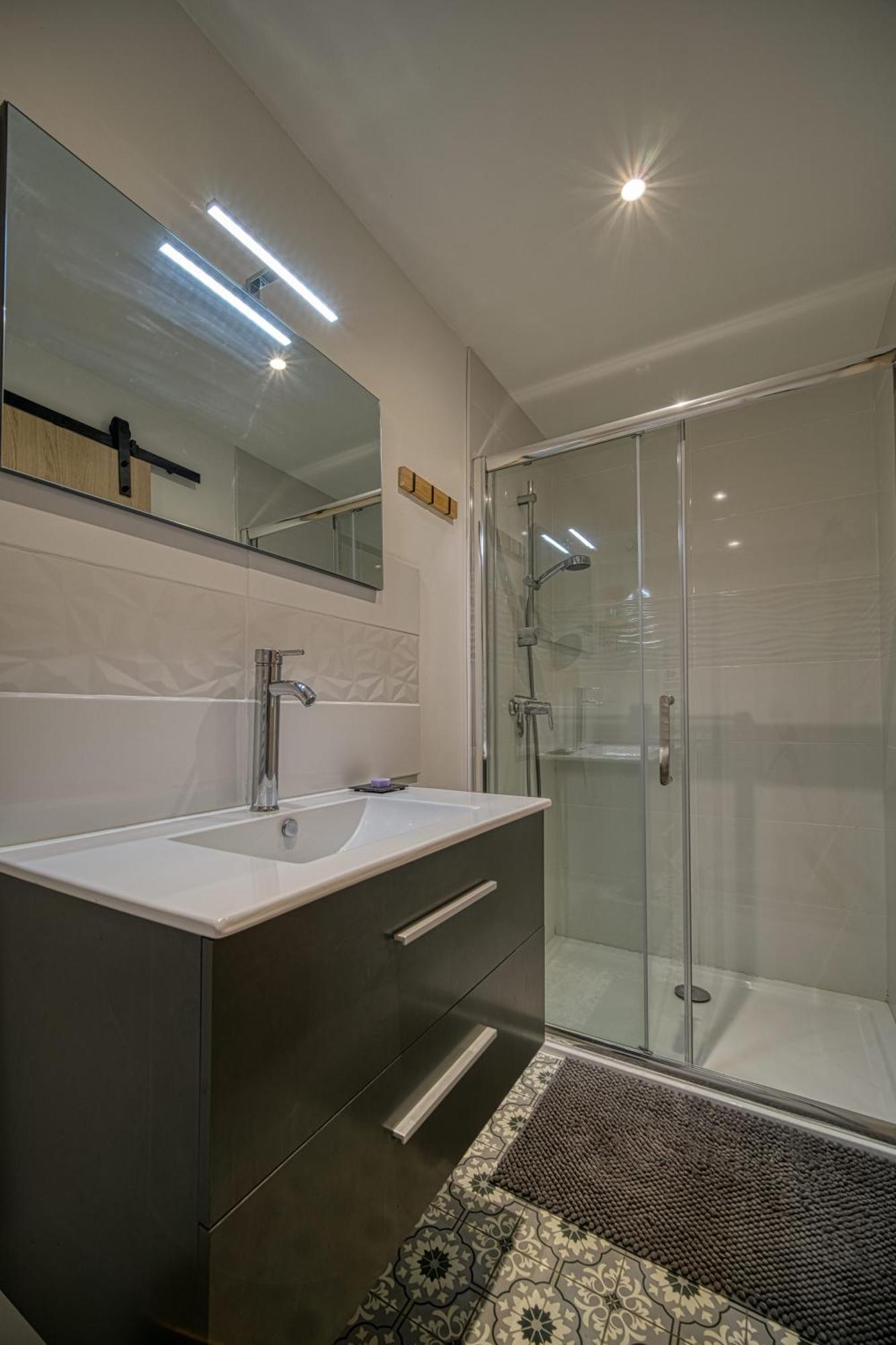 Maison Michonieres - Gite 3 Etoiles - 8 Personnes Miribel  Extérieur photo